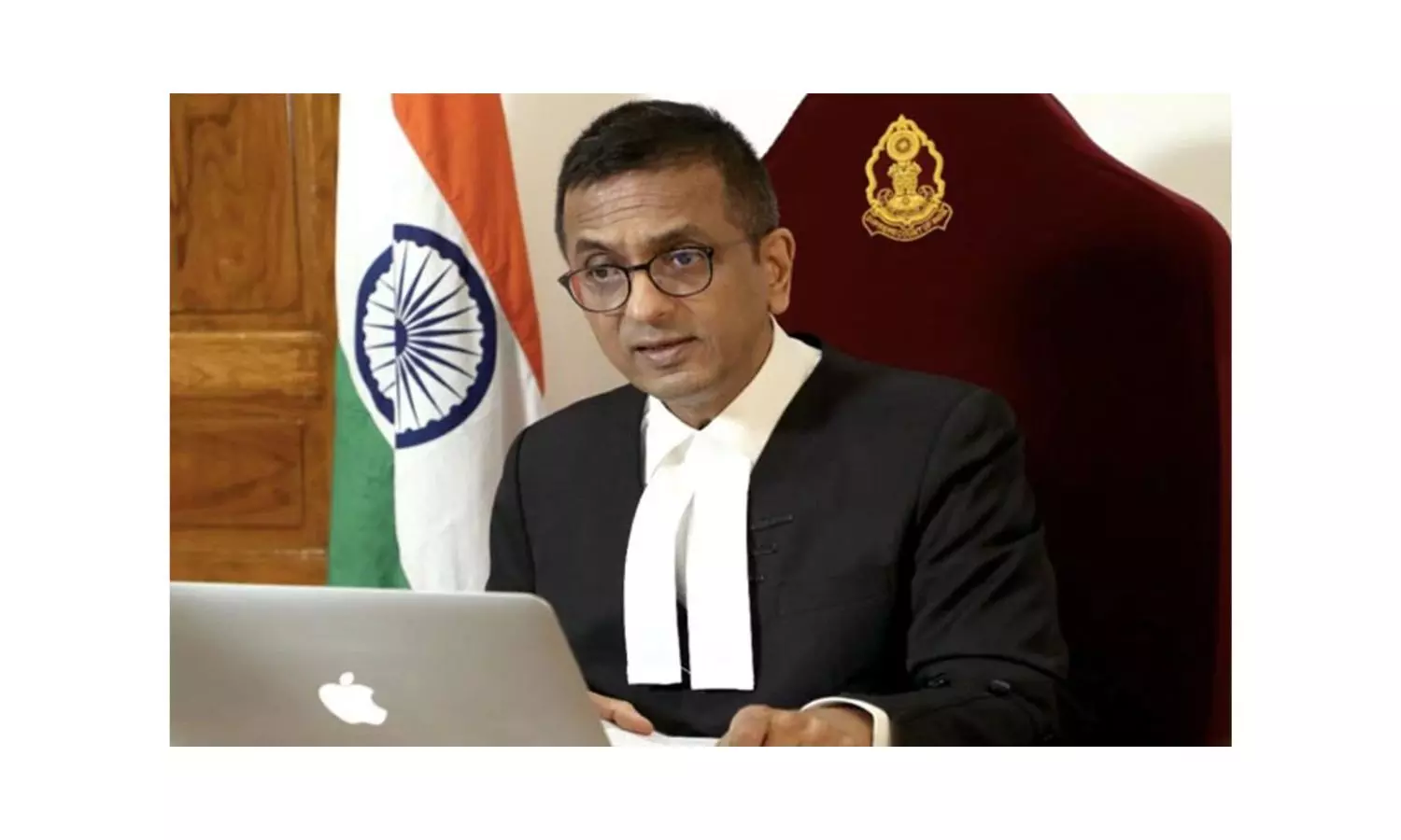 గొంతు తగ్గించుకోకుంటే బయటికి సాగనంపుతా.. లాయర్కు సీజేఐ వార్నింగ్ గొంతు తగ్గించుకోకుంటే బయటికి సాగనంపుతా.. లాయర్కు సీజేఐ వార్నింగ్