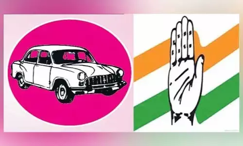 కాంగ్రెస్ వైపు కారు నేత‌ల చూపు.. పంచాయ‌తీ స‌మ‌రంపైనా స‌మాలోచ‌న‌లు