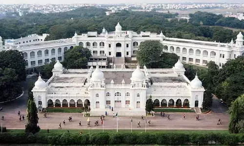 వంద వసంతాల స్కూల్‌