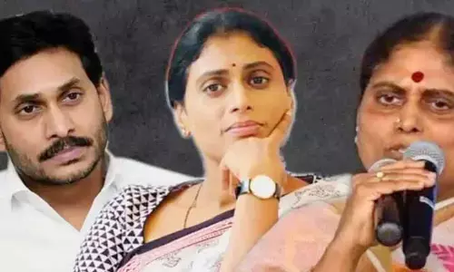 సోనియా వద్దకు షర్మిల.. విజయమ్మ వద్దకు జగన్