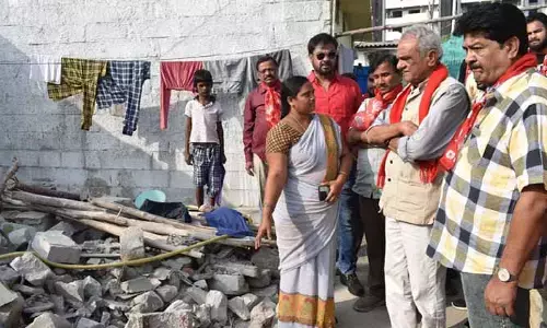 పేదల జోలికొస్తే తాట తీస్తాం.. సీపీఐ జాతీయ కార్యదర్శి నారాయణ హెచ్చరిక