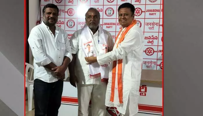 జనసేనలో చేరిన కీలక నేత జనసేనలో చేరిన కీలక నేత
