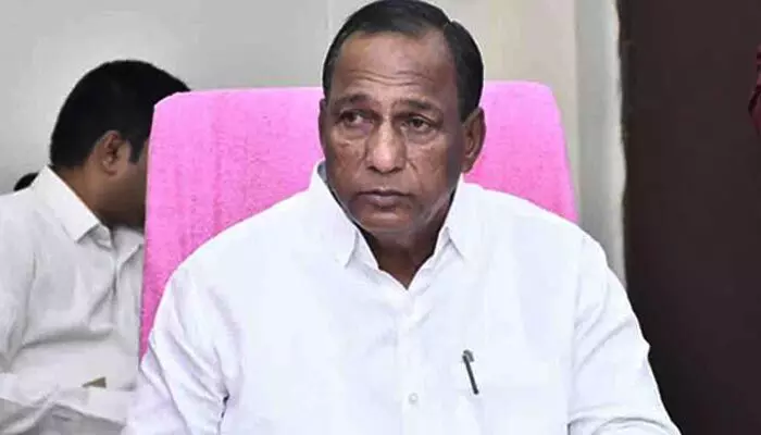 మల్లారెడ్డిని చుట్టుముట్టిన భూ వివాదాలు.. ప్రజాభవన్ ఎదుట బాధితుల ఆందోళన మల్లారెడ్డిని చుట్టుముట్టిన భూ వివాదాలు.. ప్రజాభవన్ ఎదుట బాధితుల ఆందోళన