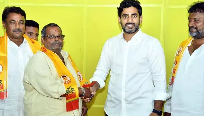 మంగళగిరిలో ఆపరేషన్ ఆకర్ష్.. మంగళగిరిలో ఆపరేషన్ ఆకర్ష్..