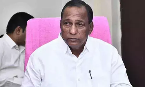 మల్లారెడ్డిని చుట్టుముట్టిన భూ వివాదాలు.. ప్రజాభవన్ ఎదుట బాధితుల ఆందోళన