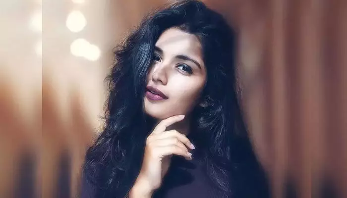 Priyanka Jain : బిగ్ బాస్ బ్యూటీ కి సర్జరీ.. ఏం జరిగిందో తెలుసా? Priyanka Jain : బిగ్ బాస్ బ్యూటీ కి సర్జరీ.. ఏం జరిగిందో తెలుసా?