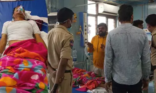 నిజామాబాద్ ప్రభుత్వాసుత్రిలో వైద్యుల నిర్లక్ష్యం.. నిండు ప్రాణాలు బలి