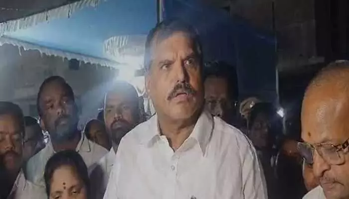 Botsa: ఉద్యోగులకు మేము వ్యతిరేకం కాదు.. ఆ ఒక్కటి అడగకండి..బొత్స Botsa: ఉద్యోగులకు మేము వ్యతిరేకం కాదు.. ఆ ఒక్కటి అడగకండి..బొత్స