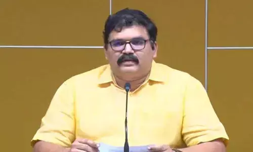 ఏపీలో సమ్మె చెయ్యని కార్మిక వర్గం లేదు.. పట్టాభిరామ్