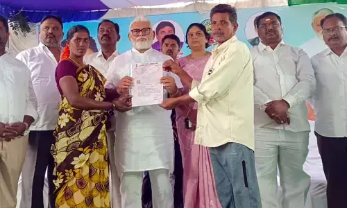 పులిచింతల నిర్వాసితులకు పట్టాభిషేకం.