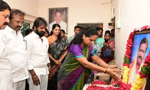 మాజీ ఎమ్మెల్యే ఆల వెంకటేశ్వర్ రెడ్డి కుటుంబాన్ని పరామర్శించిన ఎమ్మెల్సీ కవిత
