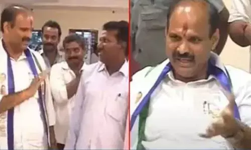 సారథితో రీజనల్ కోఆర్డినేటర్ అయోధ్య రామిరెడ్డి భేటీ..