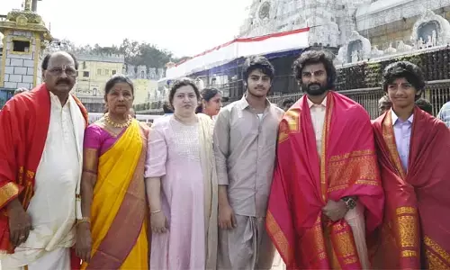 శ్రీవారిని దర్శించుకున్న సినీ హీరో సుధీర్‌బాబు