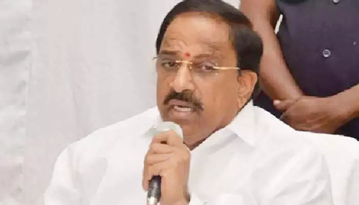 నాఫెడ్, మార్క్ఫెడ్ ఆధ్వర్యంలో 50 వేల టన్నుల కందులు సేకరణ : మంత్రి తుమ్మల నాఫెడ్, మార్క్ఫెడ్ ఆధ్వర్యంలో 50 వేల టన్నుల కందులు సేకరణ : మంత్రి తుమ్మల