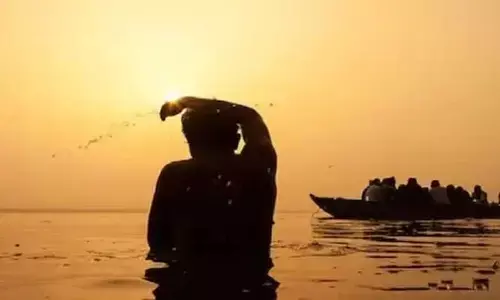 సంక్రాంతి రోజు ఏ సమయంలో స్నానం చేయాలి.. పండితులు ఏం చెబుతున్నారు