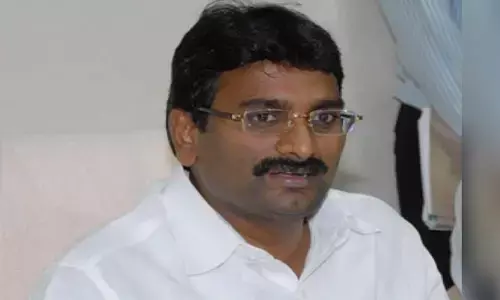 నాలుగేళ్లుగా కేశినేని సొంత అజెండాతో ముందుకెళ్తున్నారు.. మాజీ మంత్రి సంచలన వ్యాఖ్యలు