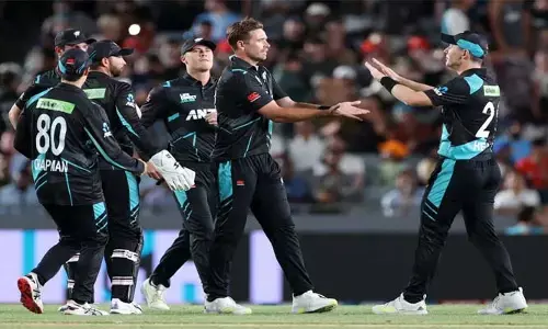 పాక్‌కు షాక్.. తొలి టీ20 కివీస్‌దే
