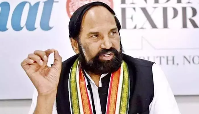 BREAKING : బీఆర్ఎస్ అహంకారాన్ని ప్రజలు పసిగట్టి ఓడించారు.. ఉత్తమ్ సంచలన వ్యాఖ్యలు BREAKING : బీఆర్ఎస్ అహంకారాన్ని ప్రజలు పసిగట్టి ఓడించారు.. ఉత్తమ్ సంచలన వ్యాఖ్యలు