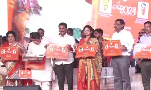 HYD : జోష్ నింపిన కైట్స్ అండ్ స్వీట్స్ ఫెస్టివల్.. పరేడ్ గ్రౌండ్స్‌లో ఎగిరిన పతంగులు