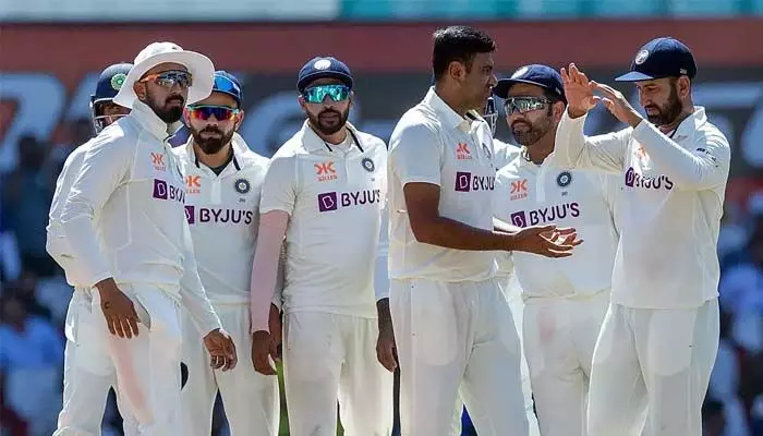 హైదరాబాద్ టెస్టుకు ముందు భారత ఆటగాళ్లకు కోచింగ్ క్యాంప్ హైదరాబాద్ టెస్టుకు ముందు భారత ఆటగాళ్లకు కోచింగ్ క్యాంప్