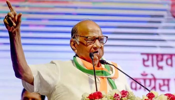 రాజీవ్ హయాంలోనే రామమందిర శంకుస్థాపన.. పవార్ కీలక వ్యాఖ్యలు రాజీవ్ హయాంలోనే రామమందిర శంకుస్థాపన.. పవార్ కీలక వ్యాఖ్యలు