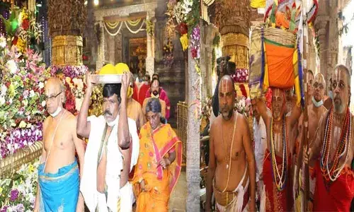 Bhakthi: శ్రీవారి ఆలయంలో కన్నుల విందుగా జరిగిన కాకబలి కార్యక్రమం..