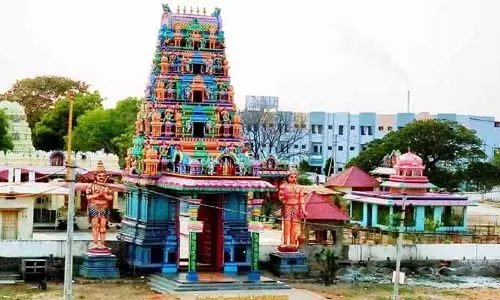 మీ ఇష్టం ఉన్నోళ్లకు చెప్పుకోండి!.. బీచుపల్లి ఆలయ పూజారులపై ఆరోపణల వెల్లువ