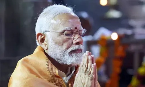 నేలపై నిద్రిస్తూ.. సాత్వికాహారం తీసుకుంటూ ప్రధాని మోడీ నిష్ట