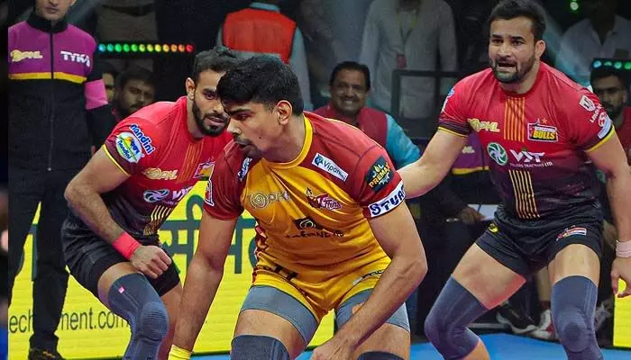 సొంతగడ్డపై తేలిపోయిన తెలుగు టైటాన్స్ సొంతగడ్డపై తేలిపోయిన తెలుగు టైటాన్స్