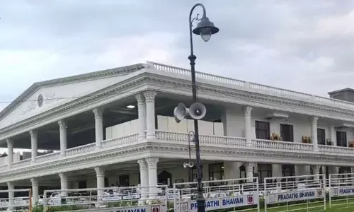 ప్రజాభవన్‌లో దరఖాస్తుల వెల్లువ