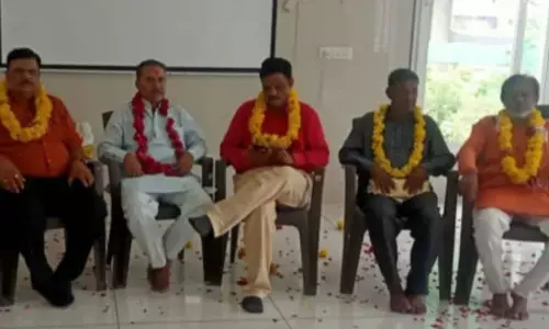 బిల్కిస్ బానో కేసు దోషులకు సుప్రీం షాక్