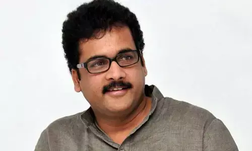 ఏపీ రాజకీయాలపై హీరో శివాజీ సంచలన వ్యాఖ్యలు