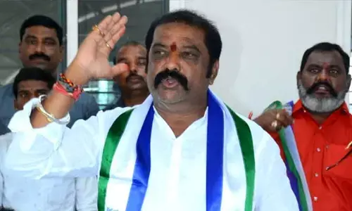 అజ్ఙాతంలోకి మంత్రి జయరాం.. కారణం అదేనట..!