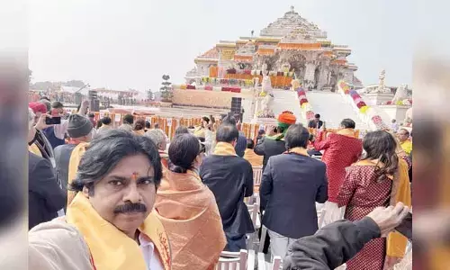 అయోధ్య బాల రాముడి ప్రాణ ప్రతిష్టకు హాజరైన పవన్.. సోషల్ మీడియాలో సెల్ఫీ వైరల్