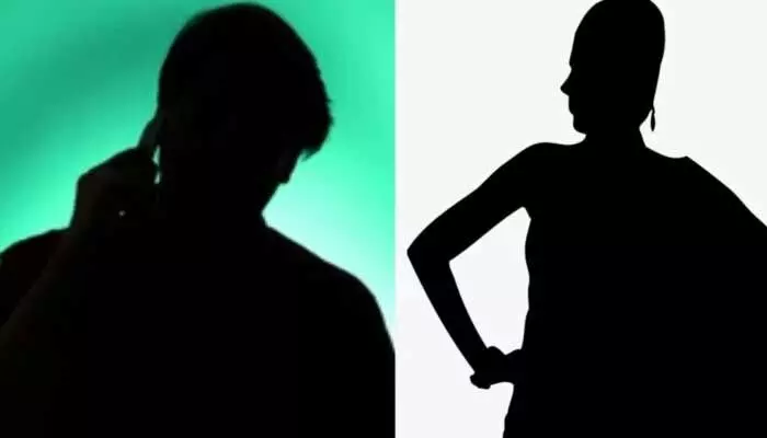 బరితెగించిన టాలీవుడ్ సెక్సీ హీరోయిన్..మీ కోరిక తీరుస్తా ఆఫర్ ఇస్తరా అంటూ..! బరితెగించిన టాలీవుడ్ సెక్సీ హీరోయిన్..మీ కోరిక తీరుస్తా ఆఫర్ ఇస్తరా అంటూ..!