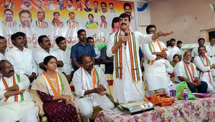 రాహుల్ గాంధీని ప్రధానమంత్రిని చేసేందుకు కలిసికట్టుగా పని చేద్దాం : వంశీచందర్ రెడ్డి రాహుల్ గాంధీని ప్రధానమంత్రిని చేసేందుకు కలిసికట్టుగా పని చేద్దాం : వంశీచందర్ రెడ్డి
