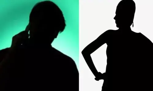 బరితెగించిన టాలీవుడ్ సెక్సీ హీరోయిన్..మీ కోరిక తీరుస్తా ఆఫర్ ఇస్తరా అంటూ..!