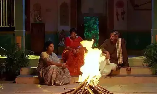 కళ్యాణ్ కొనిచ్చిన చీరను మంటల్లో వేసిన అప్పూ..?