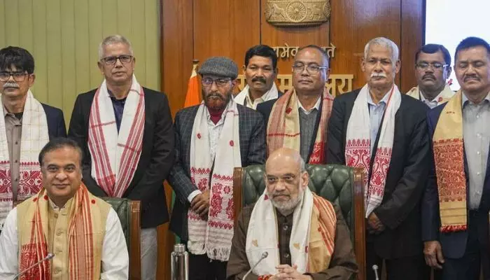 ప్రజాస్వామిక సంస్థగా మారిన తీవ్రవాద సంస్థ.. తొలి మీటింగ్ తీర్మానాలివీ ప్రజాస్వామిక సంస్థగా మారిన తీవ్రవాద సంస్థ.. తొలి మీటింగ్ తీర్మానాలివీ