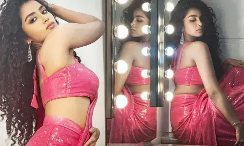 ఎదపై టాటూ చూపిస్తూ.. టెమ్టింగ్ ఫొటోలతో రెచ్చగొడుతోన్న హోమ్లీ బ్యూటీ