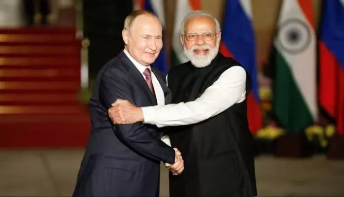 ఇండియాతో ఆటలొద్దు.. పశ్చిమ దేశాలకు పుతిన్ వార్నింగ్ ఇండియాతో ఆటలొద్దు.. పశ్చిమ దేశాలకు పుతిన్ వార్నింగ్