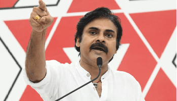 ఎవ్వరినీ మర్చిపోను.. పోలీసులపై పవన్ హాట్ కామెంట్స్ ఎవ్వరినీ మర్చిపోను.. పోలీసులపై పవన్ హాట్ కామెంట్స్