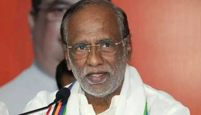 బీఆర్ఎస్ దారిలోనే రేవంత్ రెడ్డి.. గ్యారంటీల పేరుతో మోసం బీఆర్ఎస్ దారిలోనే రేవంత్ రెడ్డి.. గ్యారంటీల పేరుతో మోసం