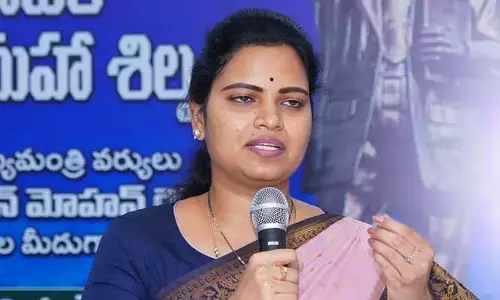 దటీజ్ ‘రజని’.. పశ్చిమలో పట్టు సాధించేందుకు మంత్రి యాక్షన్ స్టార్ట్..!