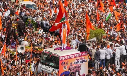 ఉదయం 11 గంటల్లోగా తేల్చేయండి.. ‘మహా’ సర్కారుకు జరాంగే అల్టిమేటం