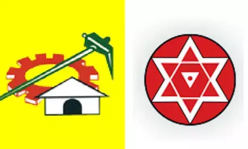 Breaking: పిఠాపురంలో ఉద్రిక్తత.. టీడీపీ మాజీ ఎమ్మెల్యేను అడ్డుకున్న జనసైనికులు