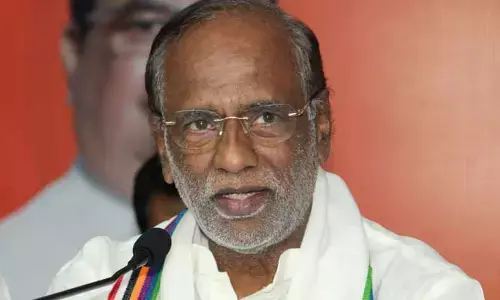 బీఆర్ఎస్ దారిలోనే రేవంత్ రెడ్డి.. గ్యారంటీల పేరుతో మోసం