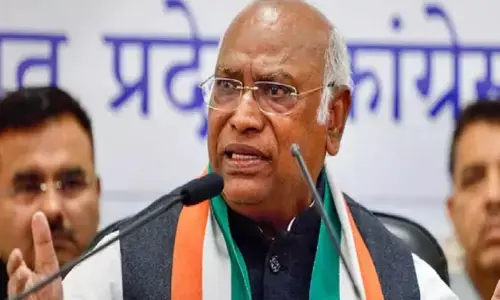 విభేదాలను పరిష్కరించడానికి ప్రయత్నిస్తున్నాం: ఇండియా కూటమి సంక్షోభంపై మల్లికార్జున్ ఖర్గే