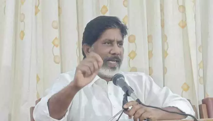Breaking: సంపద సృష్టికర్తలు మీరే.. బట్టి విక్రమార్క సంచలన వ్యాఖ్యలు Breaking: సంపద సృష్టికర్తలు మీరే.. బట్టి విక్రమార్క సంచలన వ్యాఖ్యలు