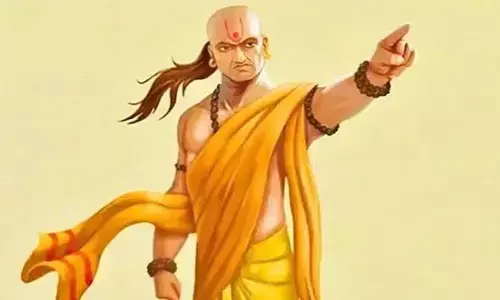చాణక్య నీతి : జీవితంలో ఎదగాలంటే ఈ టిప్స్ పాటించాలి